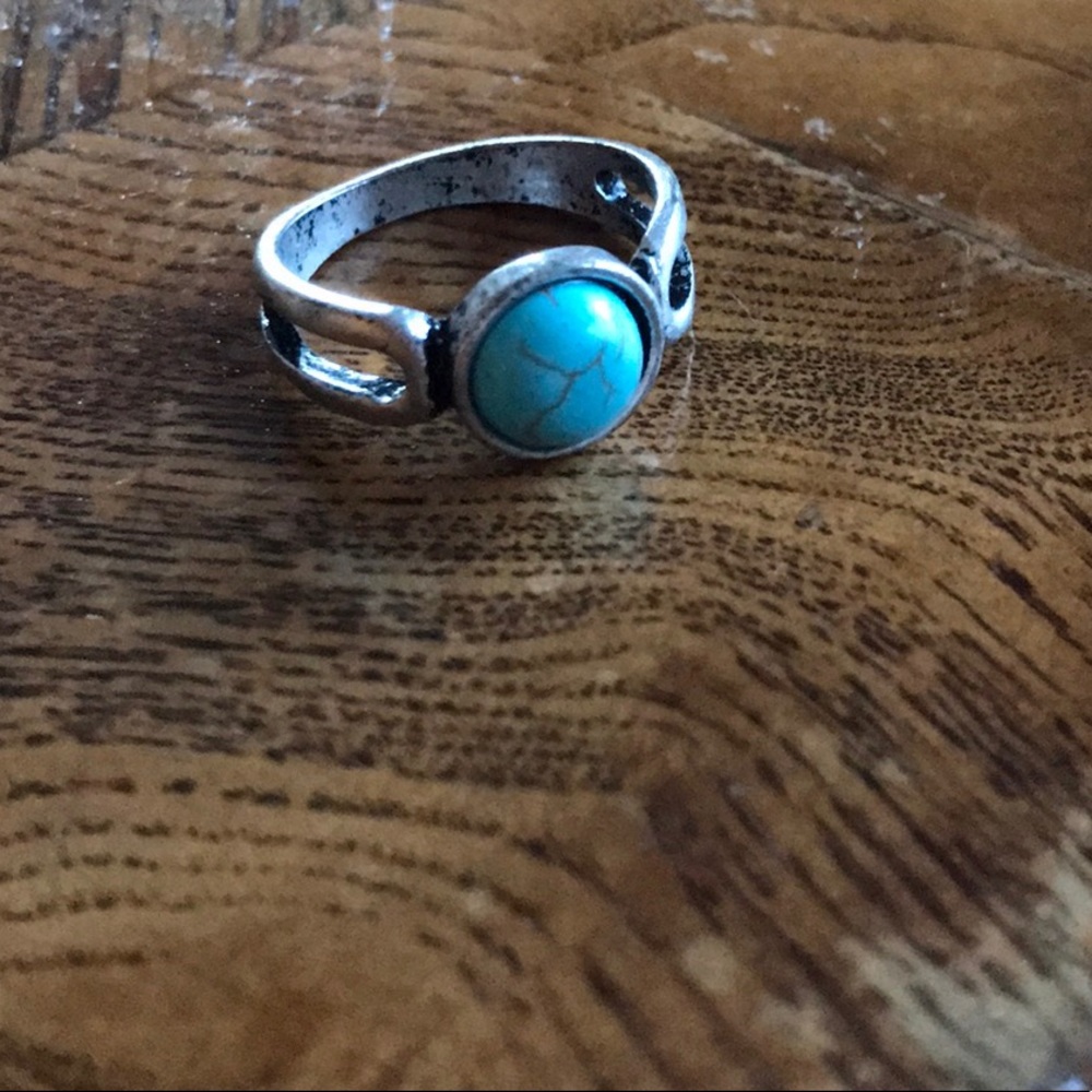 Ring - Picture 2 of 3